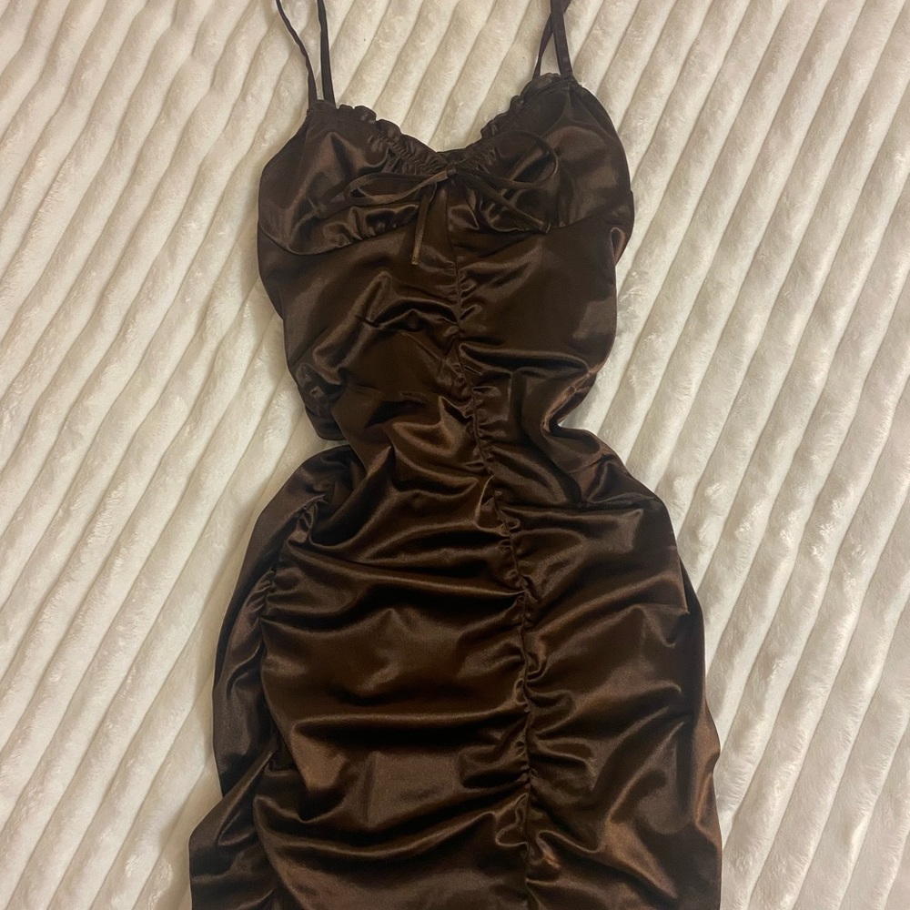 🤎 DIVIDED / H&M NWOT Sexy and Cute Brown Ruched Satin Mini Dress